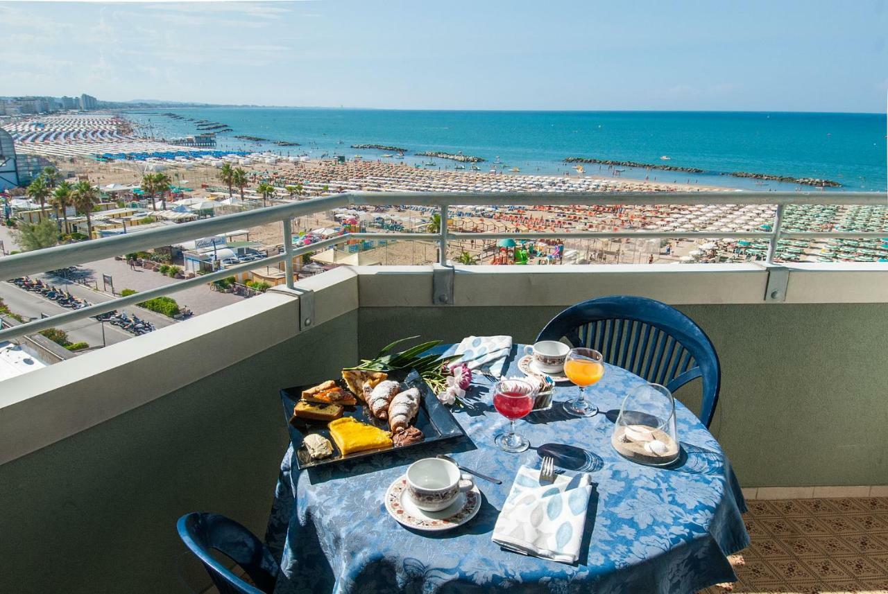 Hotel Nettuno Cattolica Exterior photo