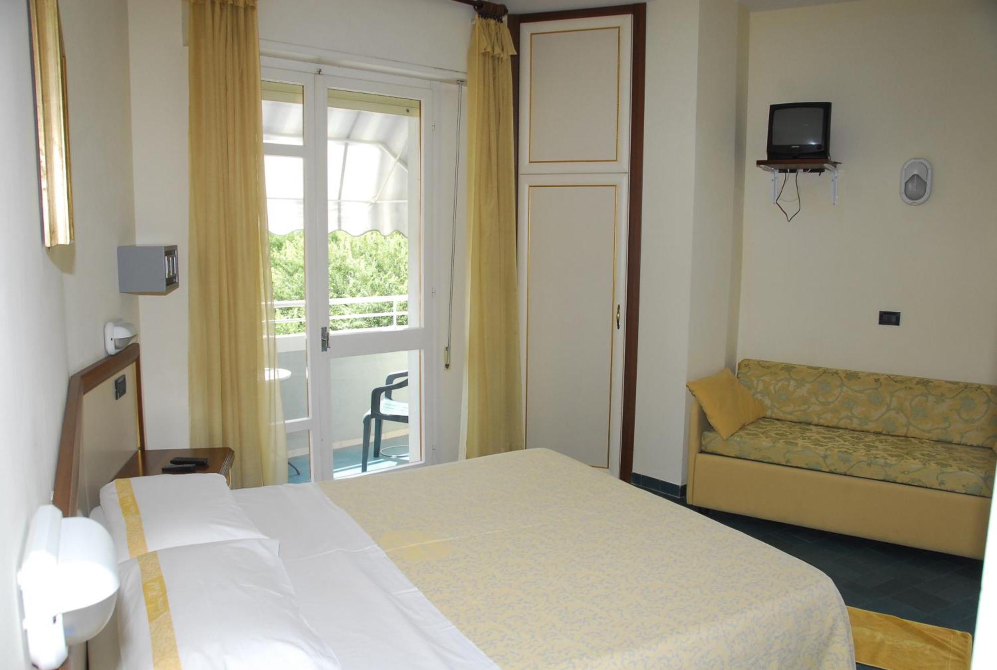 Hotel Nettuno Cattolica Exterior photo